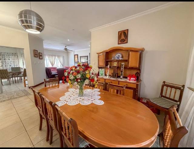 4 BEDROOM HOUSE FOR SALE IN MIDFIELD ESTATE